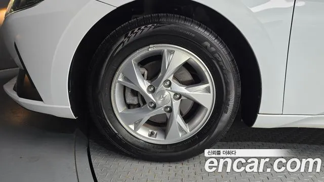 Hyundai AVANTE Avante (CN7) — Фото автомобиля 5