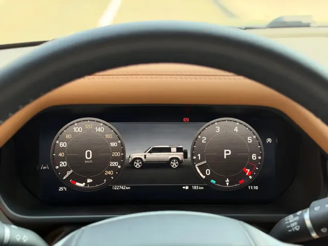Land Rover Defender — Фото автомобиля 4