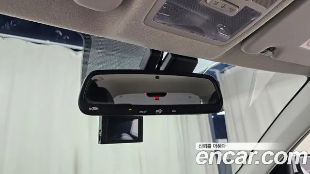 Hyundai Venue — Фото автомобиля 25
