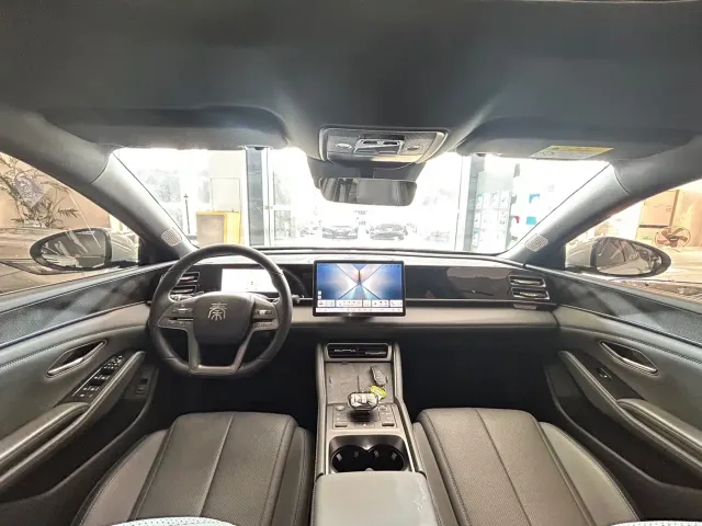 BYD Qin L — Фото автомобиля 6