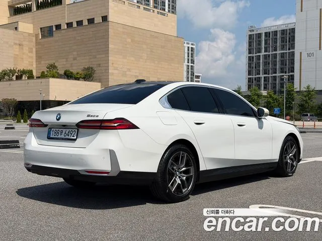 BMW 5-Series 5 серия (G60) — Фото автомобиля 2
