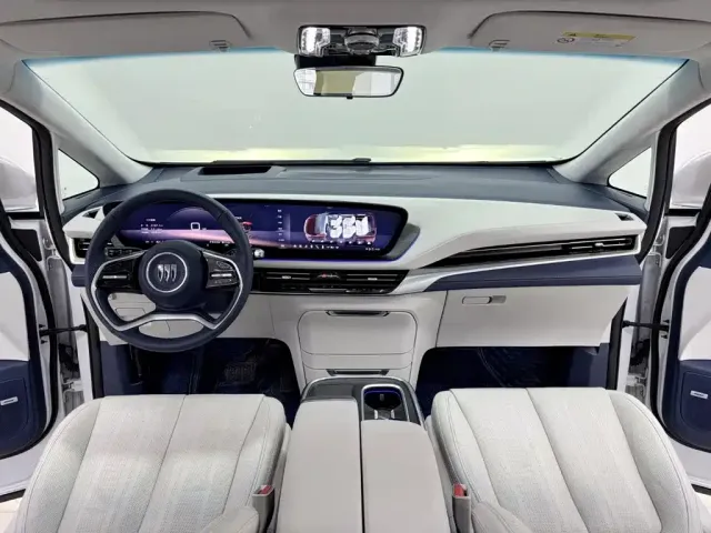 Buick Century 2023 2.0T 7-Seater World Edition — Фото автомобиля 13