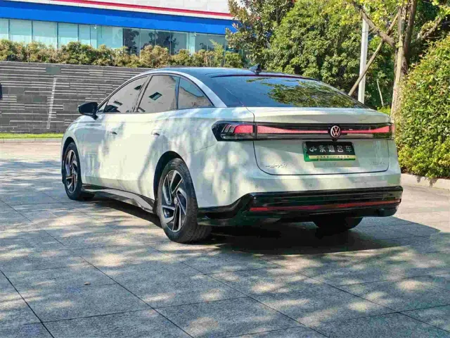 Volkswagen ID.7 Vizzion — Фото автомобиля 9