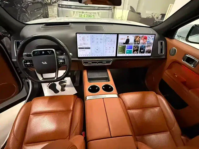 Li Auto L7 — Фото автомобиля 5