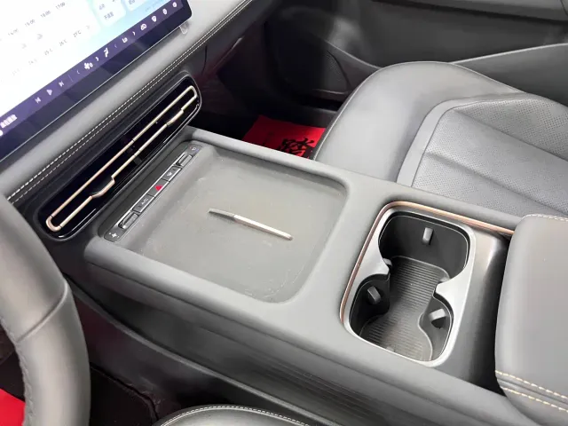 Wuling Starlight — Фото автомобиля 25