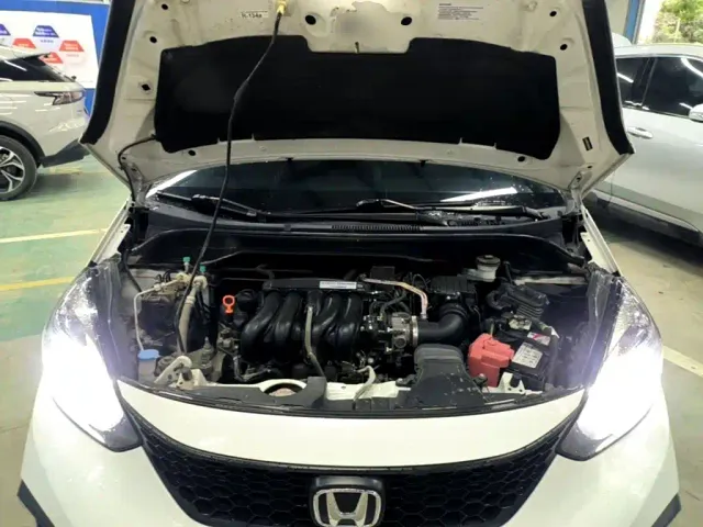 Honda Fit — Фото автомобиля 19