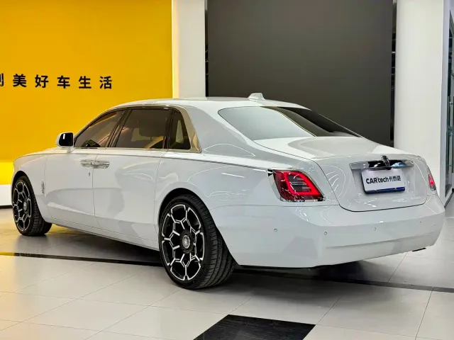Rolls-Royce Ghost — Фото автомобиля 6