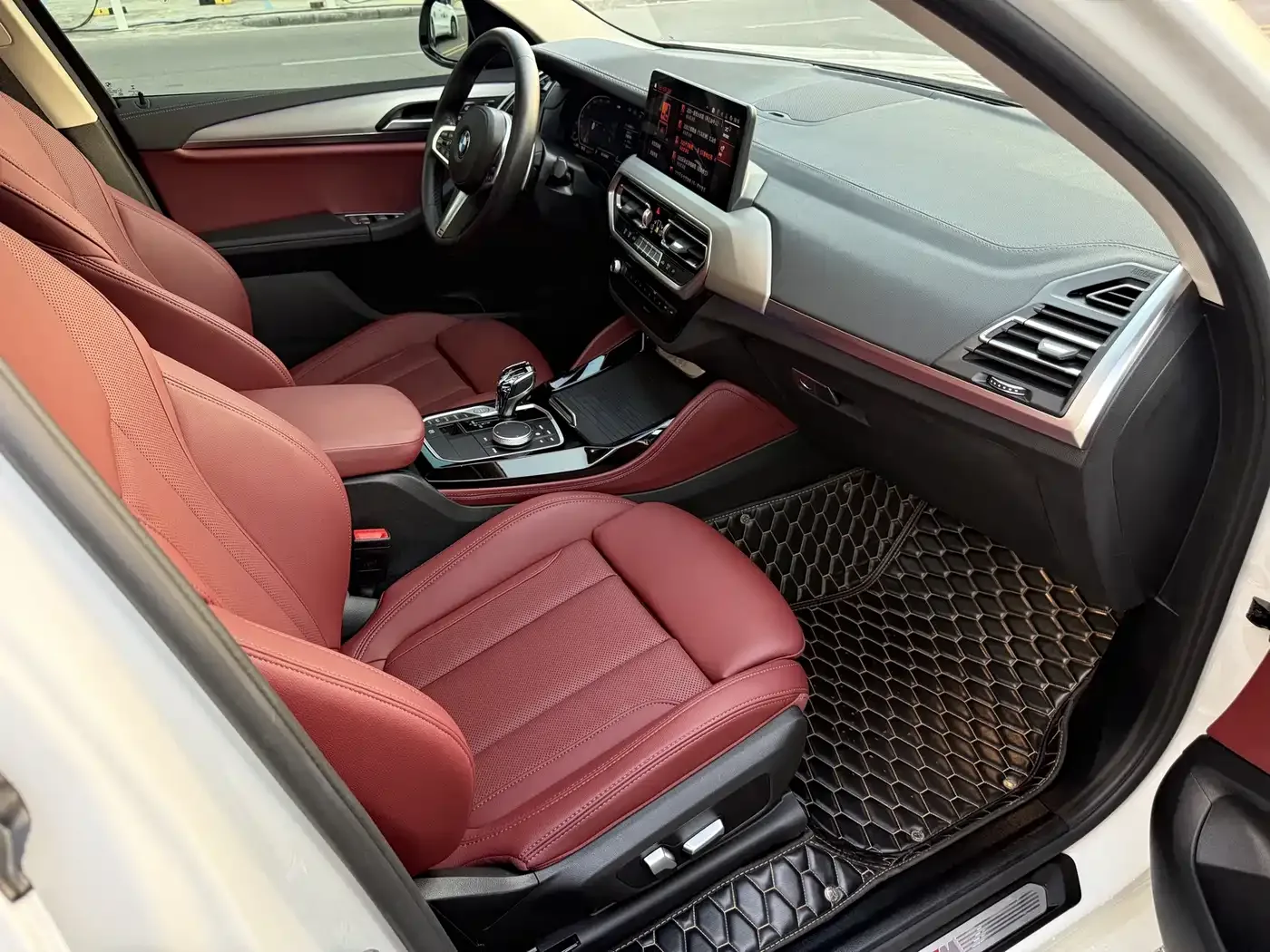 BMW BMW X4 2022 xDrive 25i M Sport Package — Фото автомобиля 8