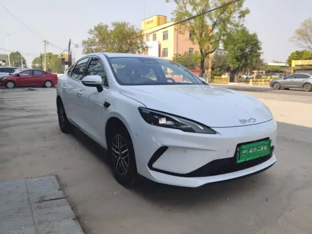 BYD Seal 05 DM-i — Фото автомобиля 3