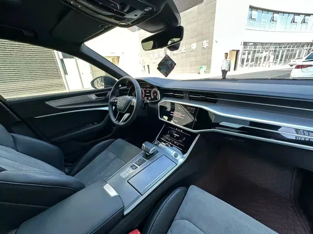 Audi A6L — Фото автомобиля 29