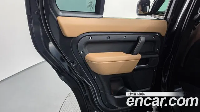 Land Rover Defender L663 — Фото автомобиля 25