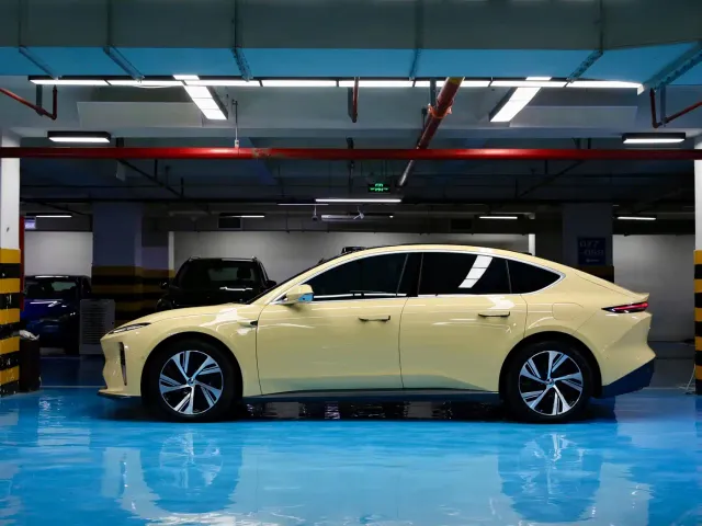 Nio ET5 — Фото автомобиля 2