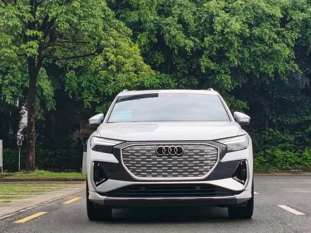 Audi Q4 e-tron — Фото автомобиля 2