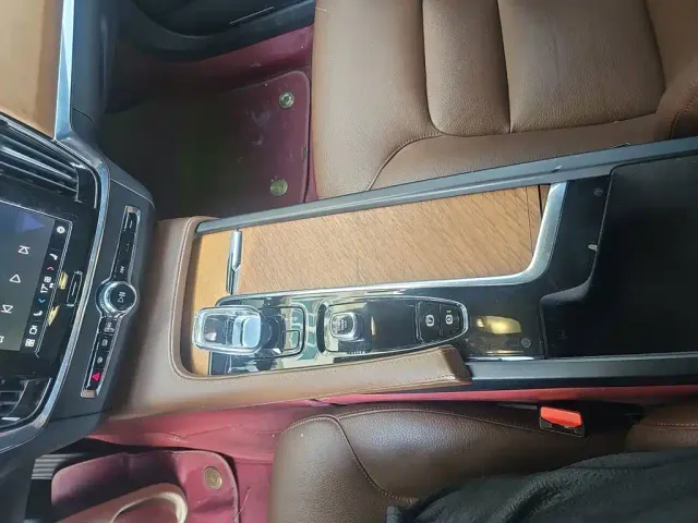 Volvo S90 — Фото автомобиля 10