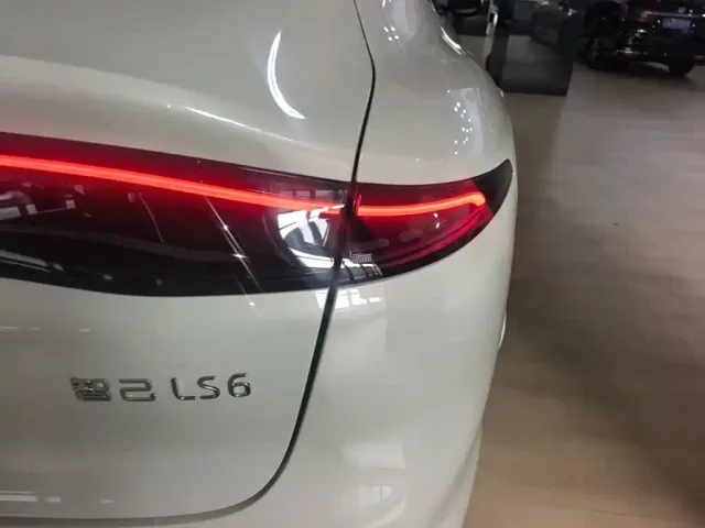 IM Motors LS6 — Фото автомобиля 7