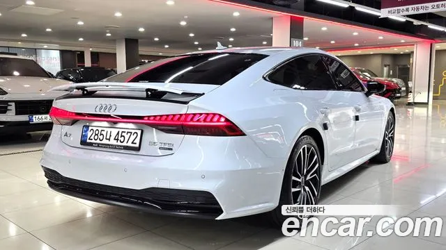 Audi A7 4K — Фото автомобиля 6