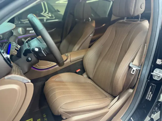 Mercedes-Benz E-Class — Фото автомобиля 13