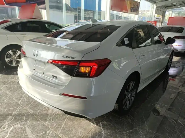 Honda Civic — Фото автомобиля 6