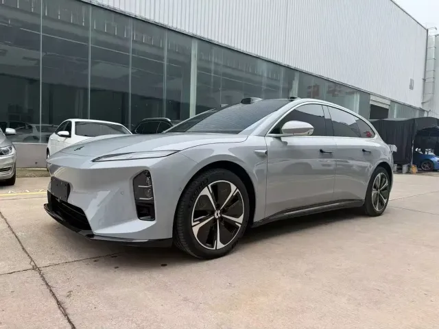 Nio ET5 Touring — Фото автомобиля 2