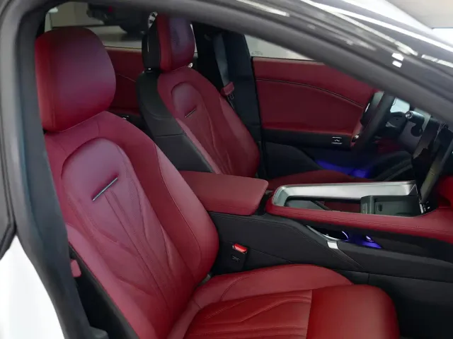 Zeekr 007 GT — Фото автомобиля 16