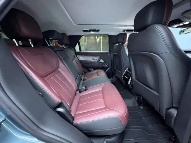 Land Rover Range Rover Sport — Фото автомобиля 9