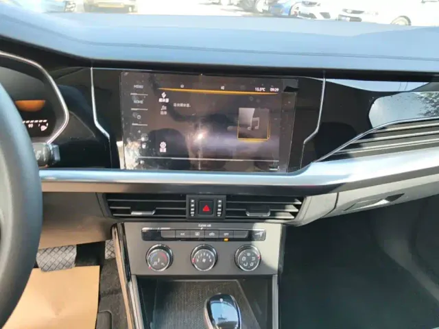 Volkswagen Passat — Фото автомобиля 12