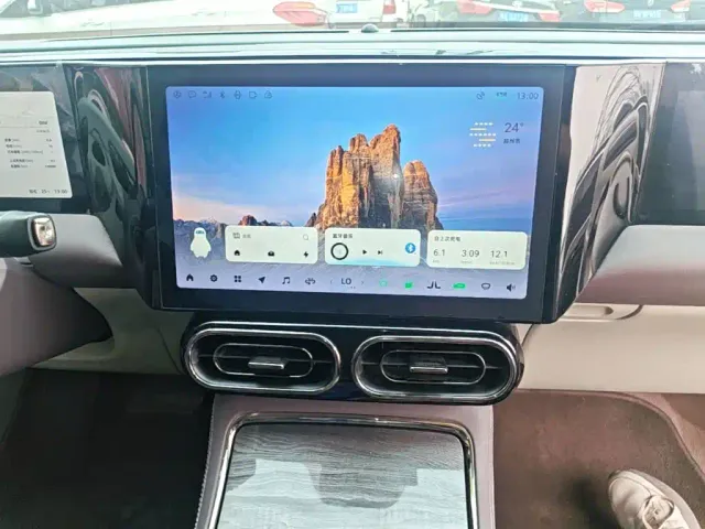 Leapmotor C11 — Фото автомобиля 12