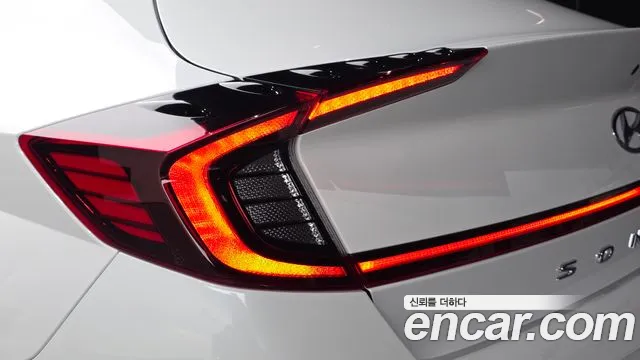 Hyundai Sonata — Фото автомобиля 8