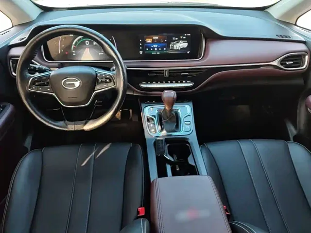 GAC Trumpchi M6 — Фото автомобиля 9