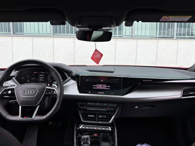 Audi RS e-tron GT — Фото автомобиля 15