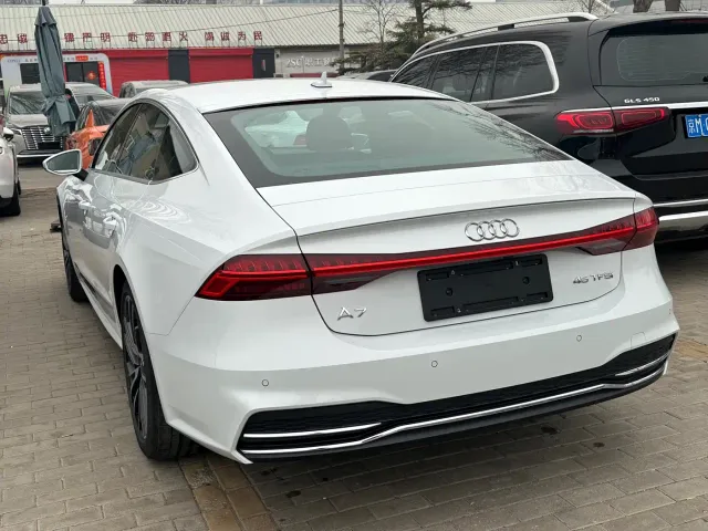 Audi A7 — Фото автомобиля 12