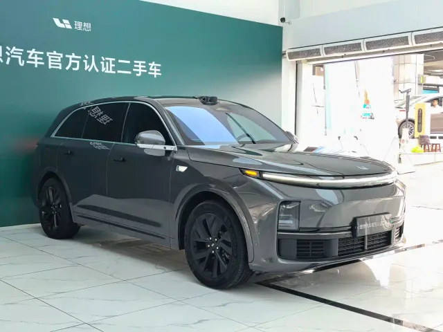 Li Auto L7 — Фото автомобиля 3