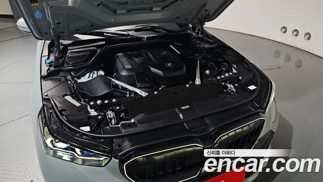 BMW 5-Series — Фото автомобиля 4
