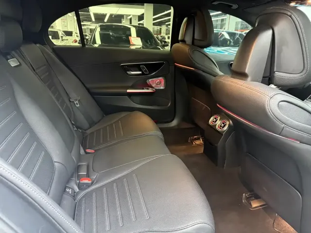 Mercedes-Benz C-Class — Фото автомобиля 20