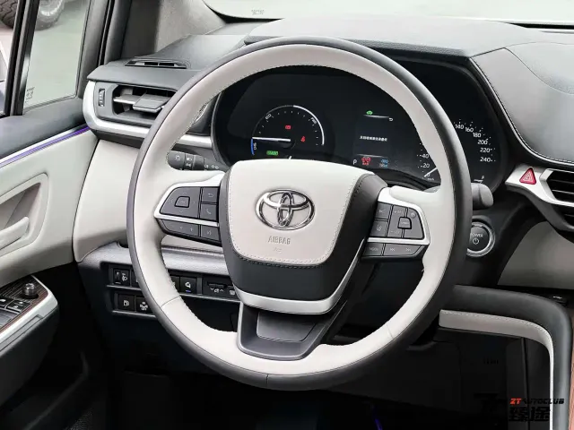 Toyota Granvia — Фото автомобиля 6
