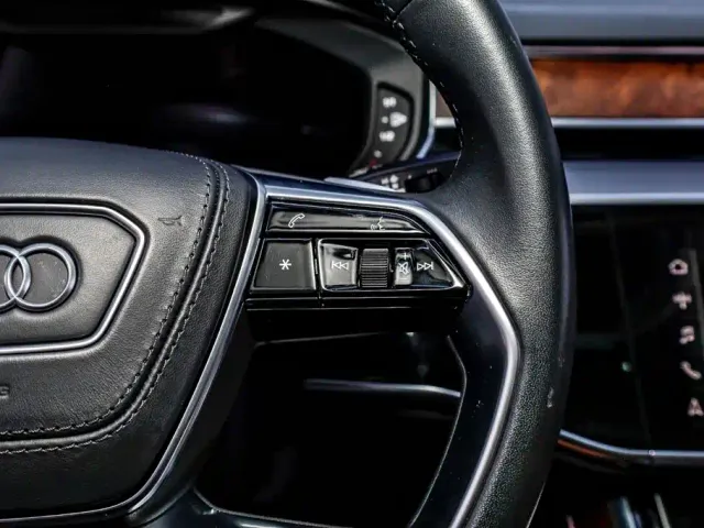 Audi A8 — Фото автомобиля 29