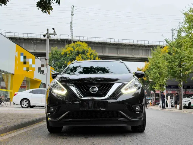 Nissan Murano — Фото автомобиля 2