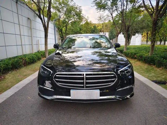 Mercedes-Benz E-Class — Фото автомобиля 13