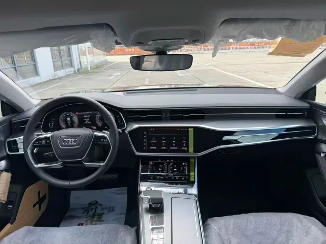 Audi A7L — Фото автомобиля 5