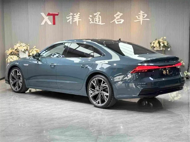 Audi A7L — Фото автомобиля 22