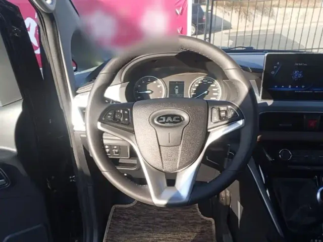 JAC Refine M3 — Фото автомобиля 10