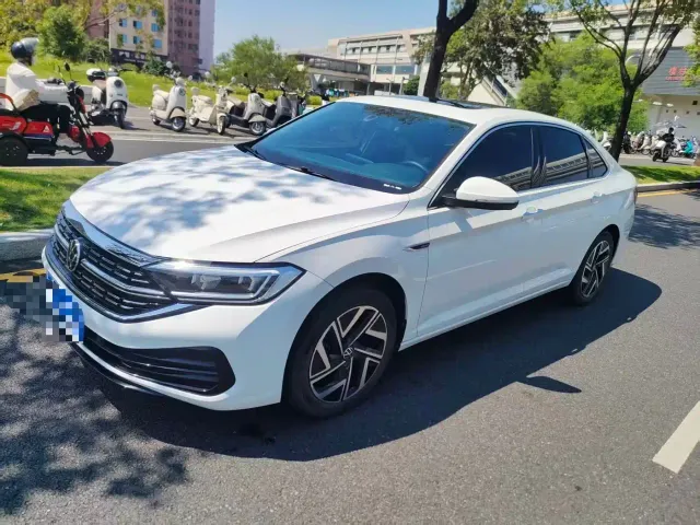 Фотография автомобиля — Volkswagen Sagitar