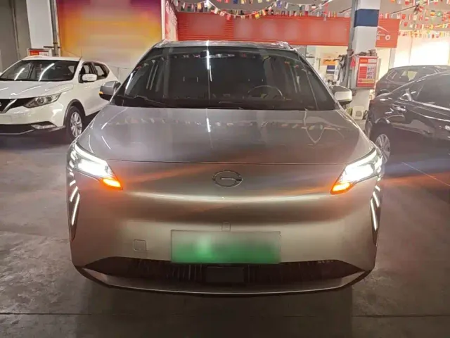GAC Aion Y — Фото автомобиля 2