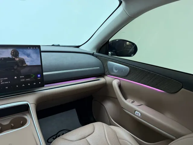 Leapmotor C11 — Фото автомобиля 10