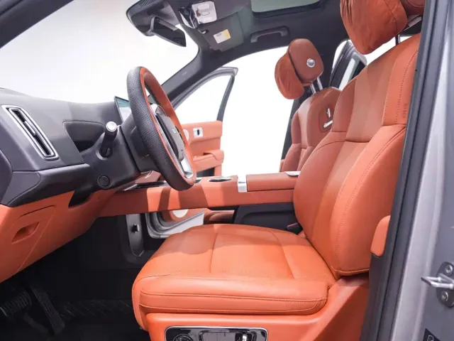 Li Auto L9 — Фото автомобиля 18