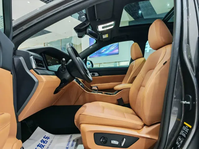 Li Auto ONE — Фото автомобиля 6