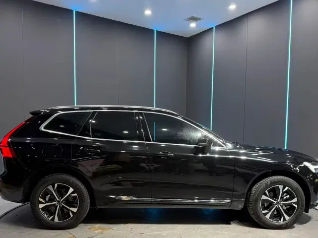 Volvo XC60 — Фото автомобиля 4