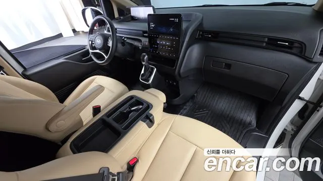 Hyundai Staria — Фото автомобиля 10