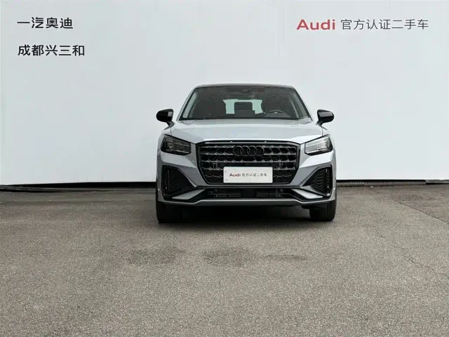 Audi Q2L — Фото автомобиля 3
