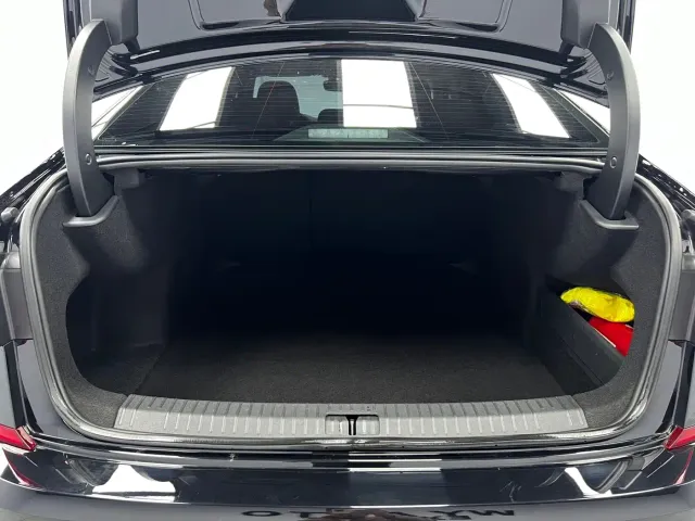 Volkswagen Passat — Фото автомобиля 11